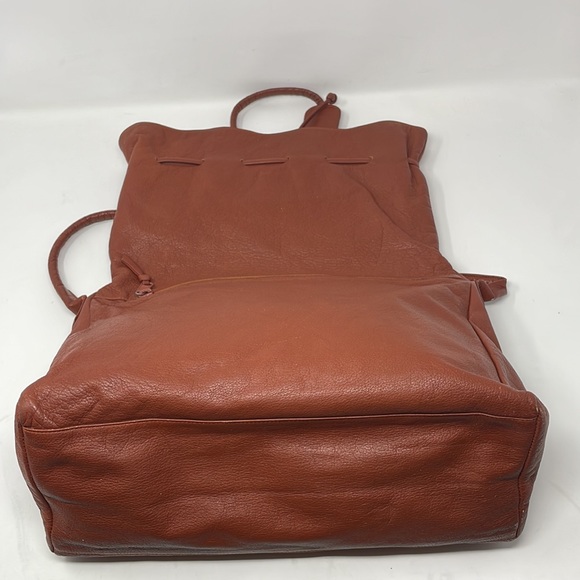 Vintage Claudio Leather Drawstring Flap Crossbody🖤 - Picture 7 of 15